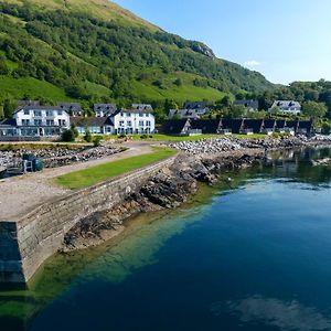 Holly Tree Hotel, Swimming Pool & Hot Tub